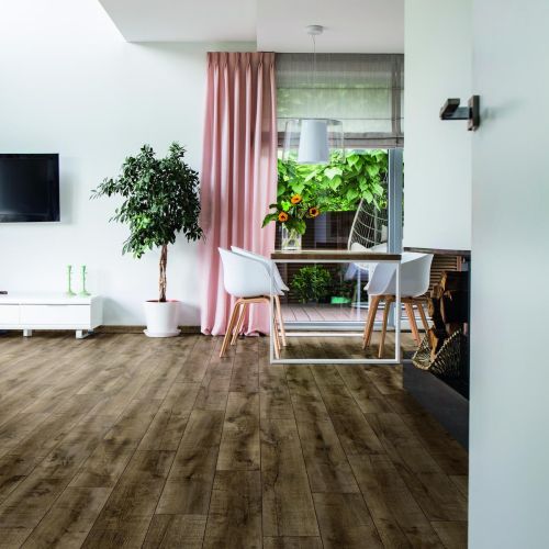 Terra Oak 12mm Laminate Wooden Flooring - 1288 x 195 x 12 mm - 1.23 M2 Per box (21200)