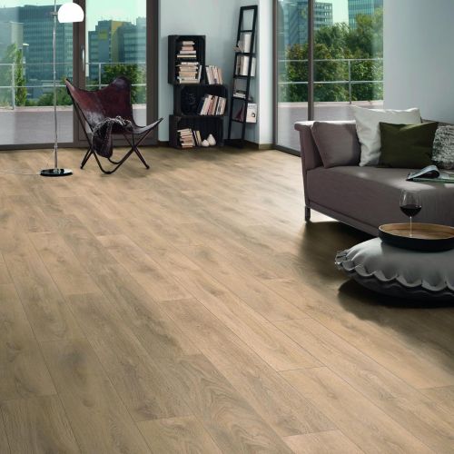 Blonde Oak 12mm Laminate Wooden Flooring - 1288 x 195 x 12 mm - 1.51 M2 Per box (21198)