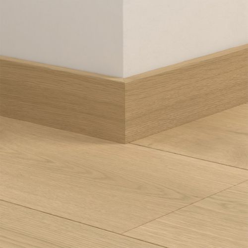 Pergo Vinyl Matching Skirting - Natural Norwegian Oak - 2400mm X 58mm X 12mm - Sold Per Length (21291)