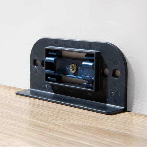 AquaStep Skirting Board Clips - 30 Clips x 1 Clip Holder (6929)