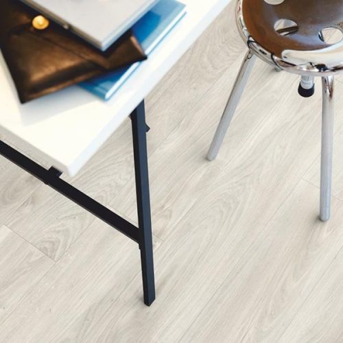 Pergo Premium Click Vinyl Flooring - 2.105sqm per pack - Soft Grey Oak (3980)