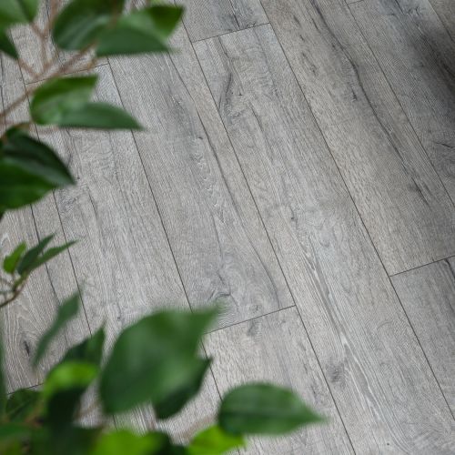 Pergo Premium Click Vinyl Flooring - 2.105sqm per pack - Grey Heritage Oak (3971)